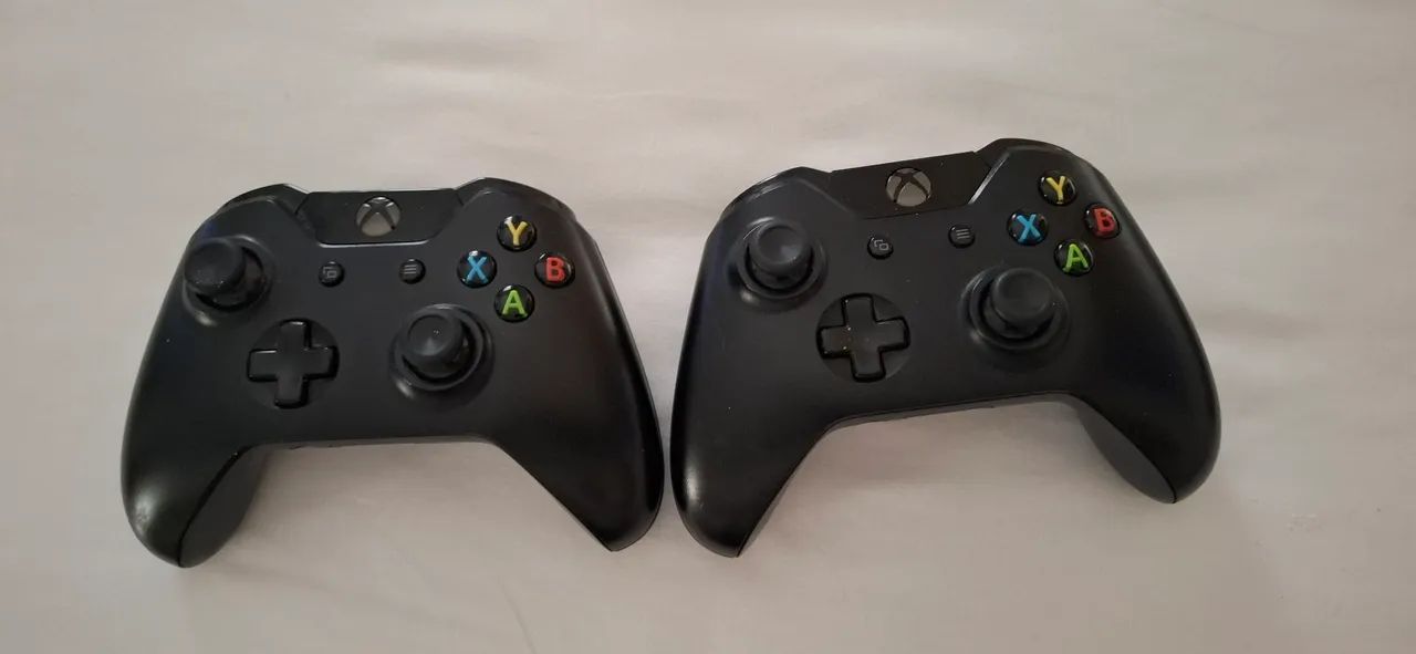 Controle Xbox One (com entrada p2)