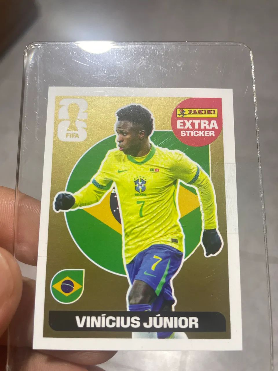 Vinícius Júnior Extra Sticker Ouro.457380912400977920