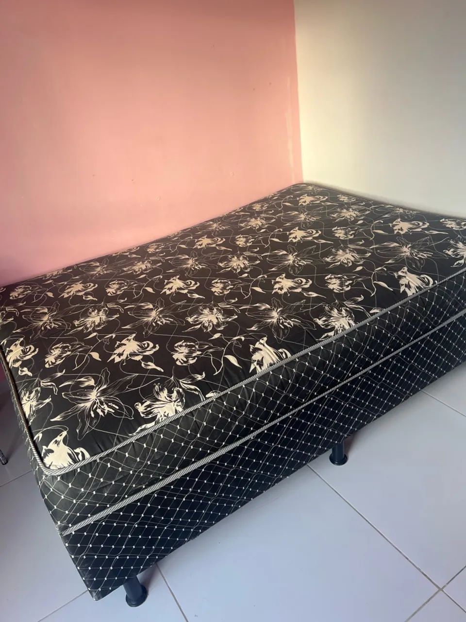 Cama de casal box