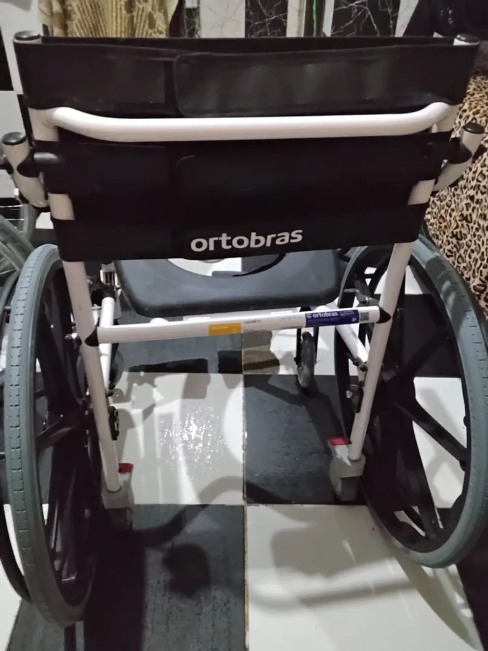 Vende-se cadeira de banho 400,00  - Foto 2