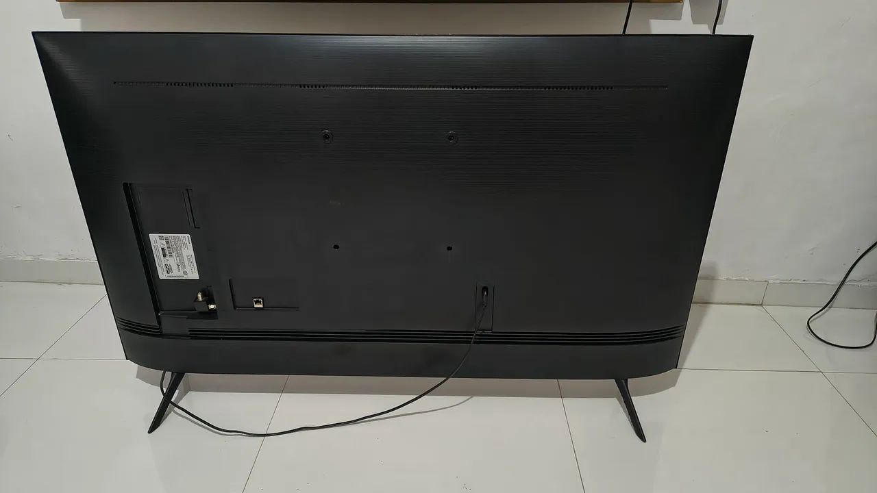 Vendo TV Samsung Crystal UHD de 50 polegadas (modelo UN50CU7700GXZD) - Foto 2
