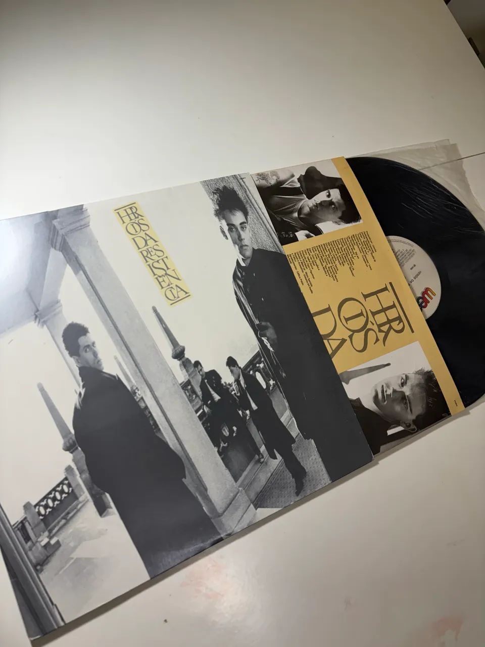 Disco Heróis da Resistência  - Foto 2