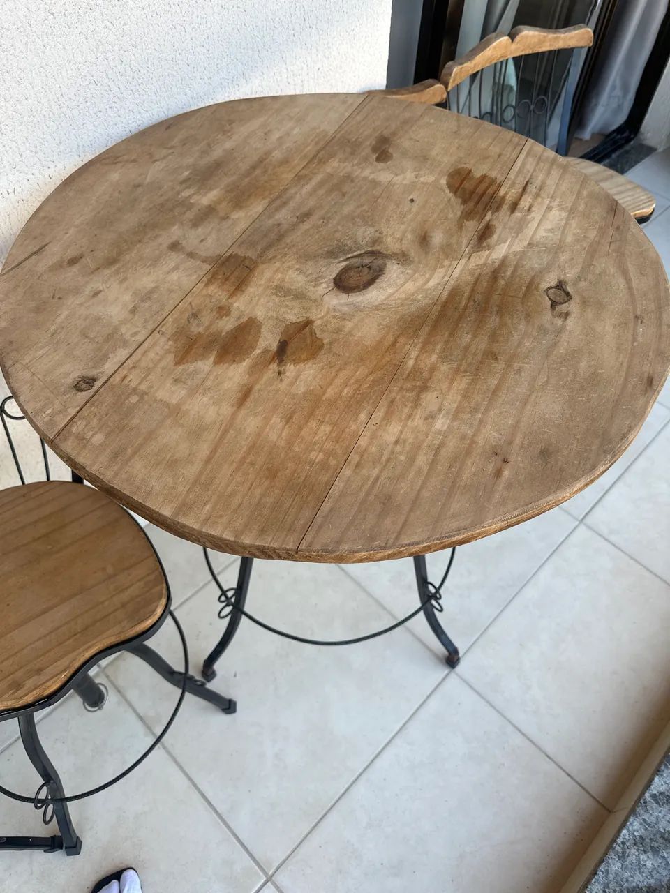 Mesa com cadeiras para área  - Foto 2