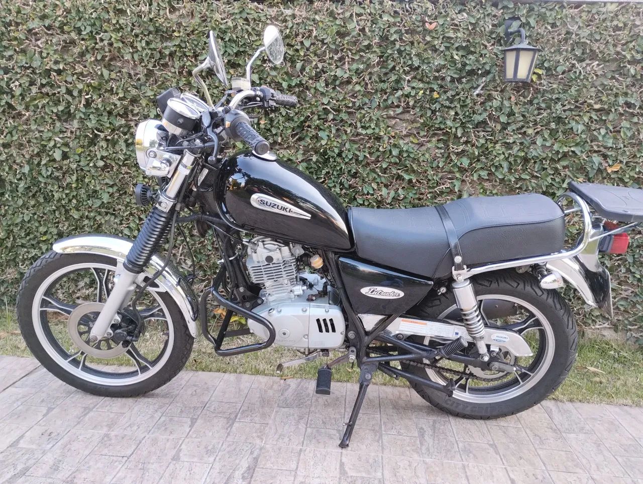Suzuki Intruder 125 - Foto 3