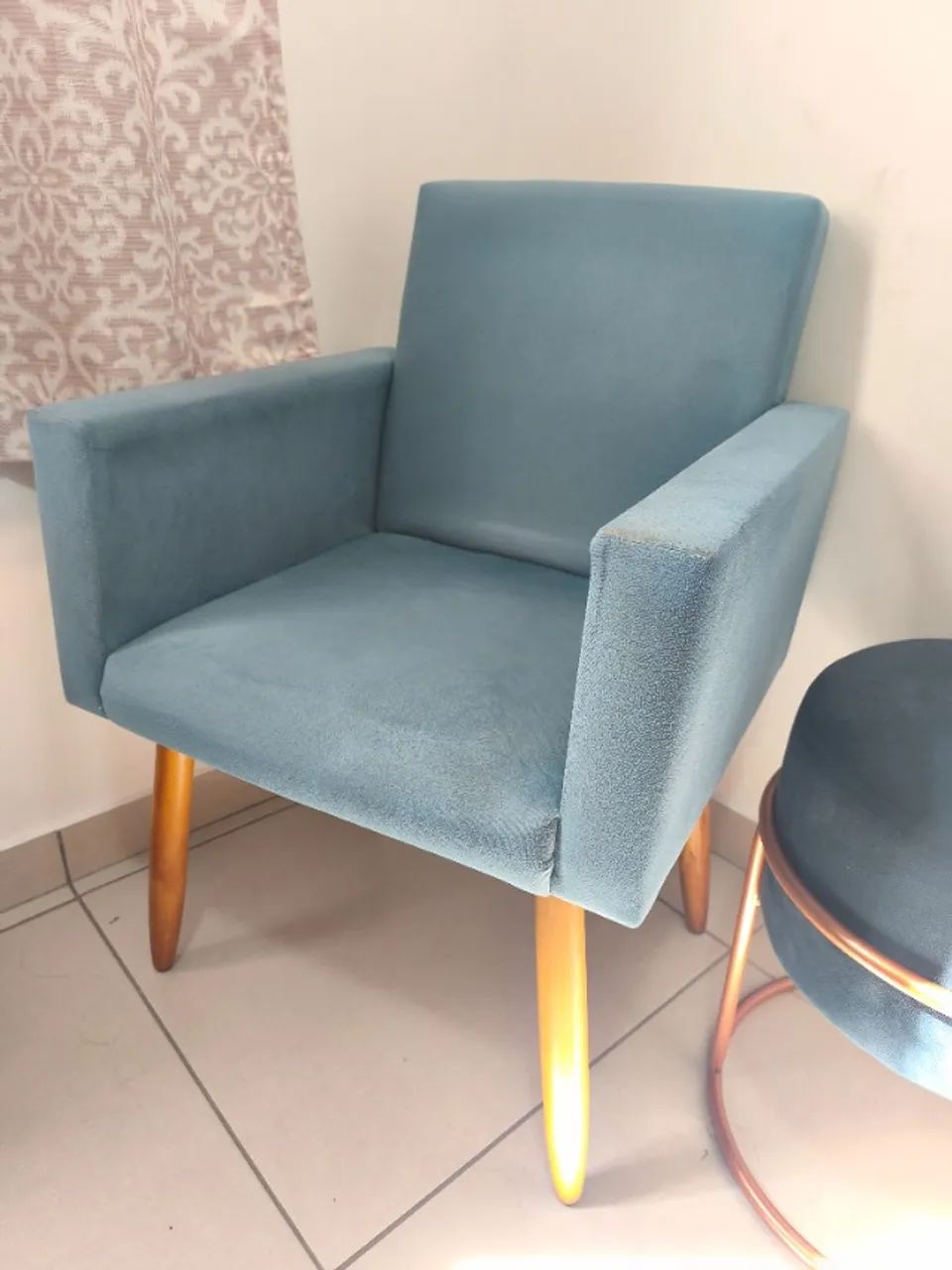 Armchair453011496816486404