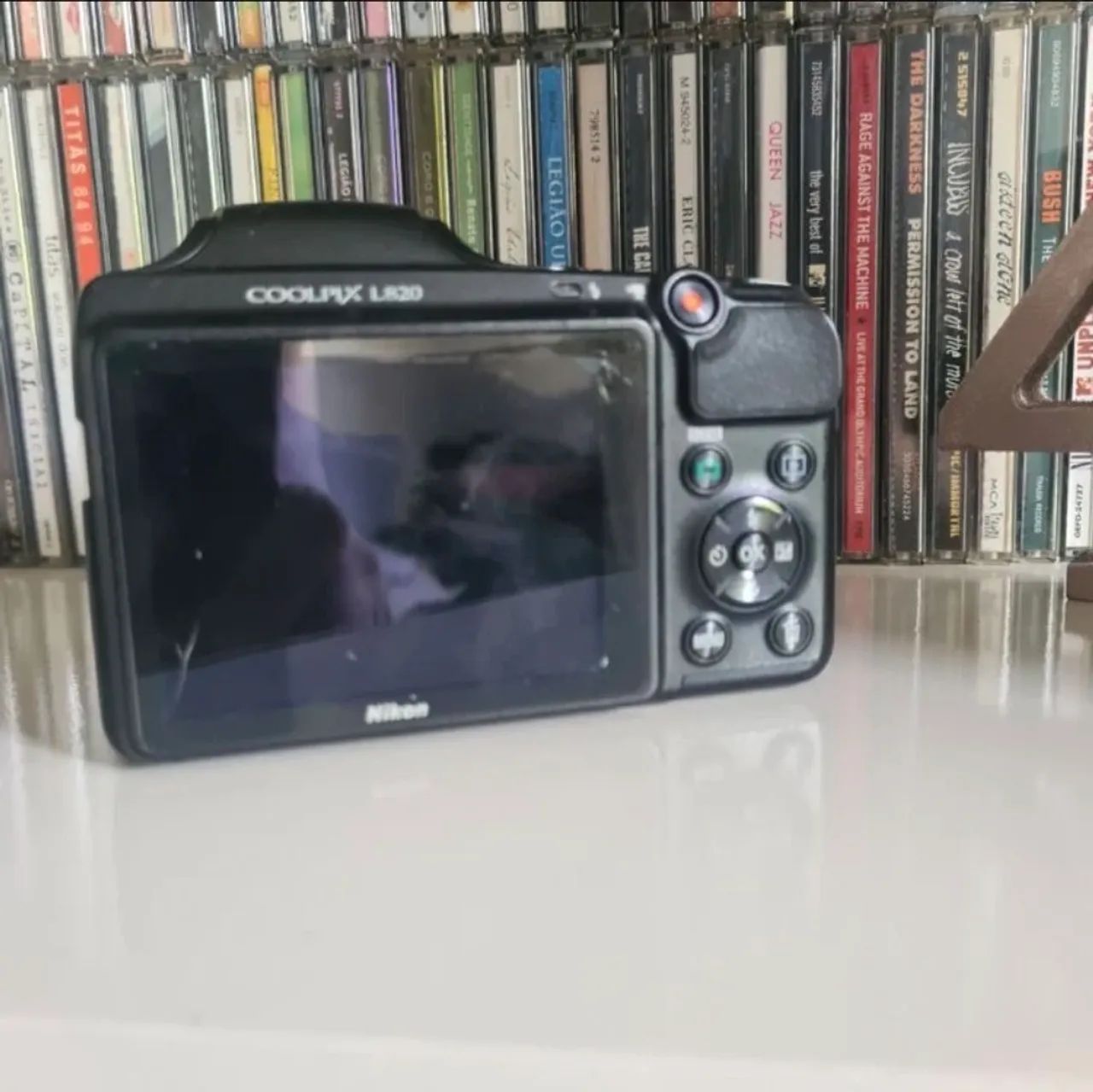 Vendo câmera Nikon l820 com acessórios