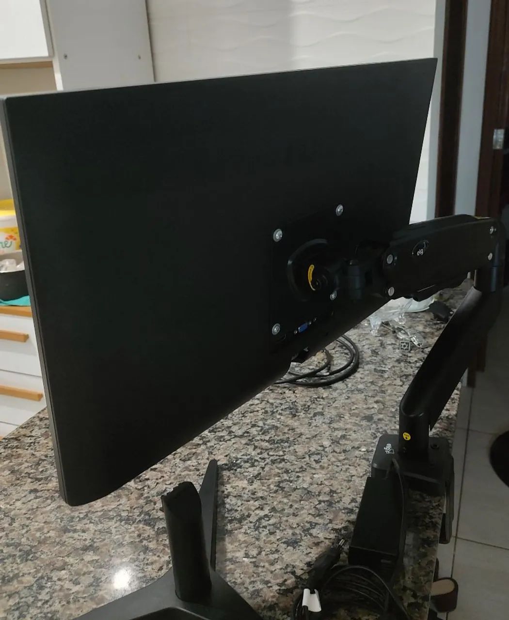 Monitor OAC 24 Polegadas + Braço Articulado ELG