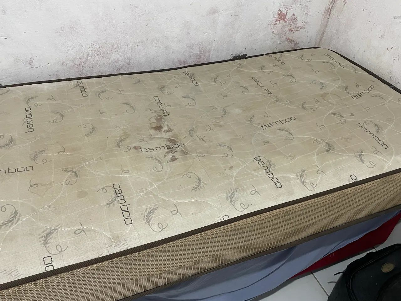 Cama de solteiro 