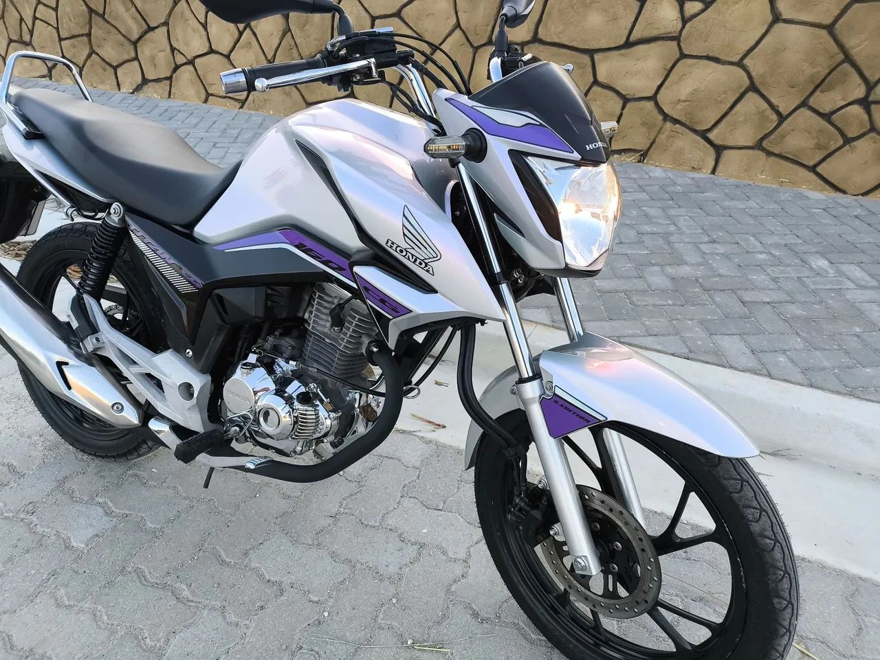 TITAN 160 2022 personalizada  - Foto 3