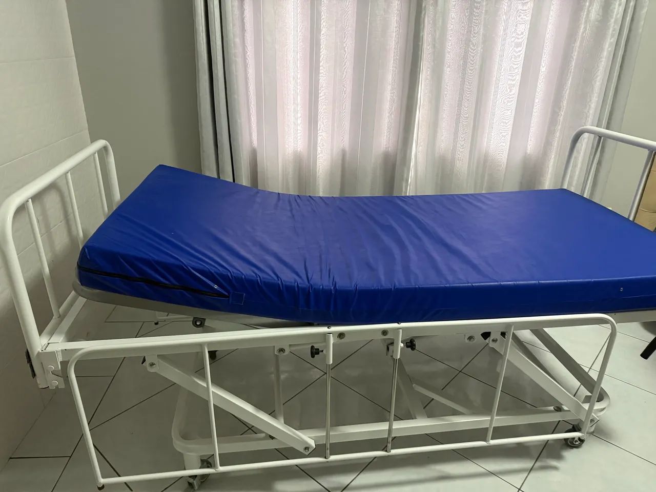 Cama  hospitalar  - Foto 2