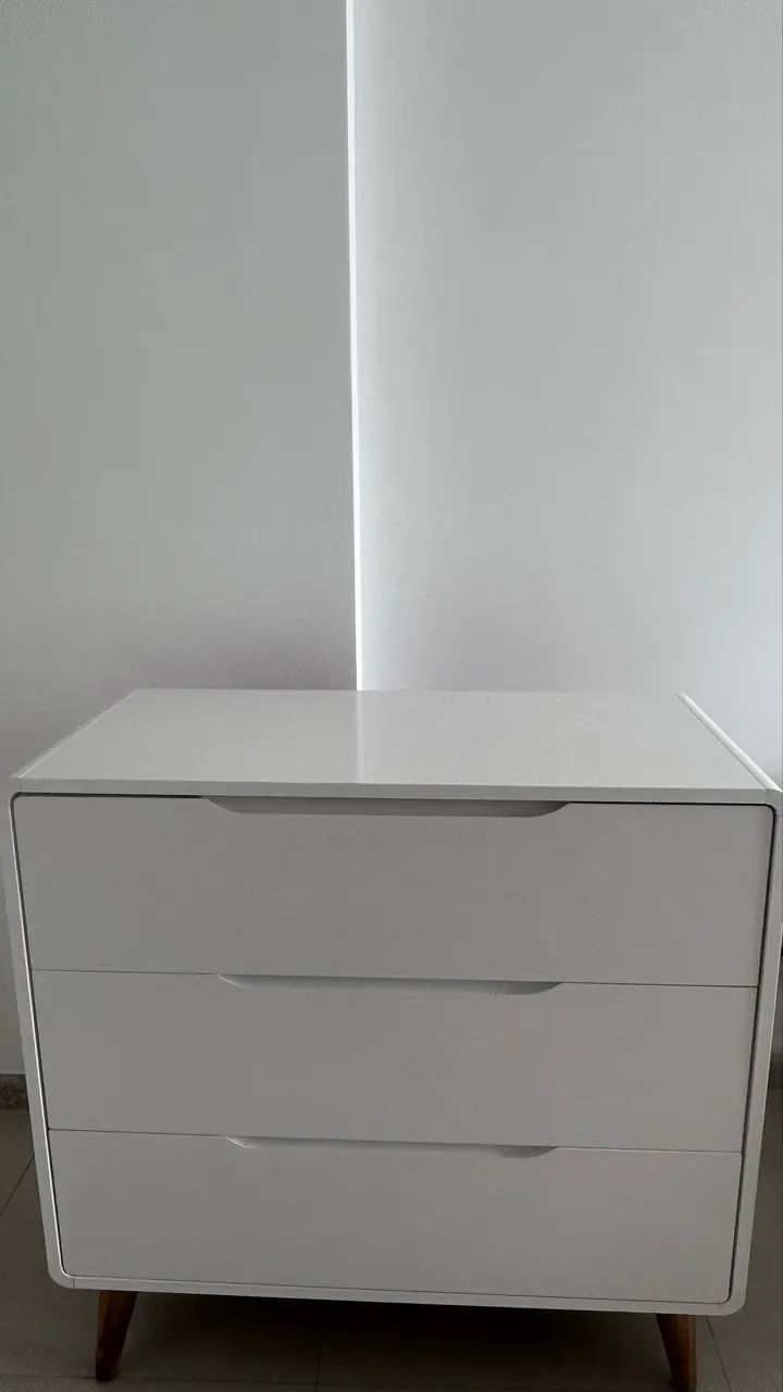 Cômoda quarto bebê com divisórias