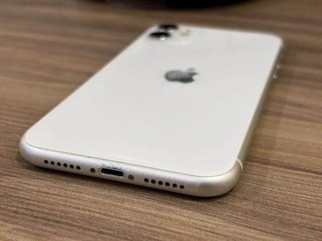 iPhone 11 64GB Branco  - Foto 3
