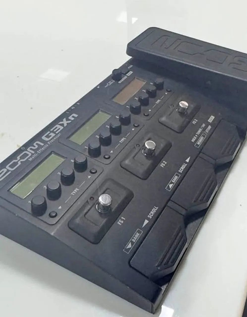 Pedaleira G3XN na caixa - Instrumentos musicais - Itinga, Lauro de