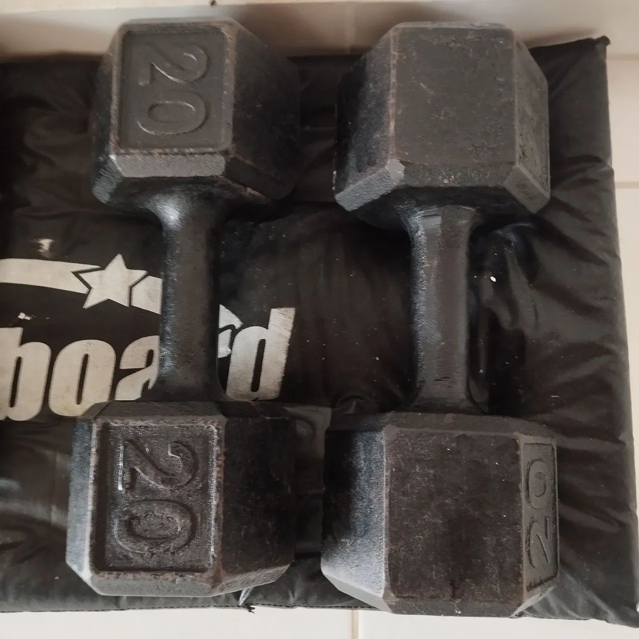 Dumbbell sextavado de 20kg