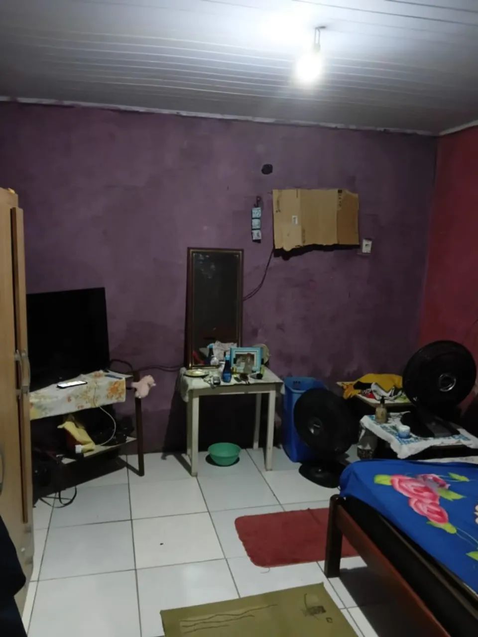 Vende uma casa 65.000