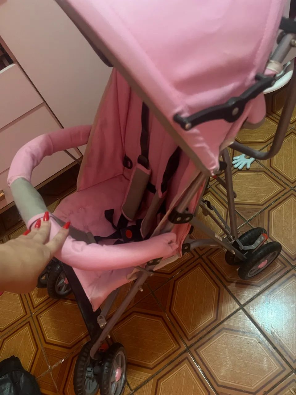 Carrinho de passeio rosa novo - Foto 3