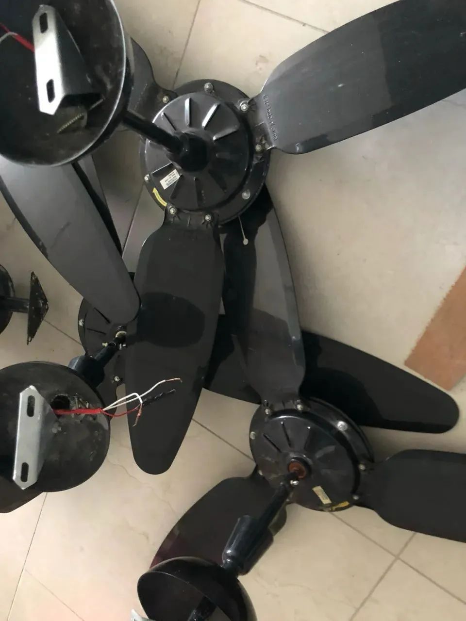 Ventilador de Teto Verisol com Defeito - Foto 3