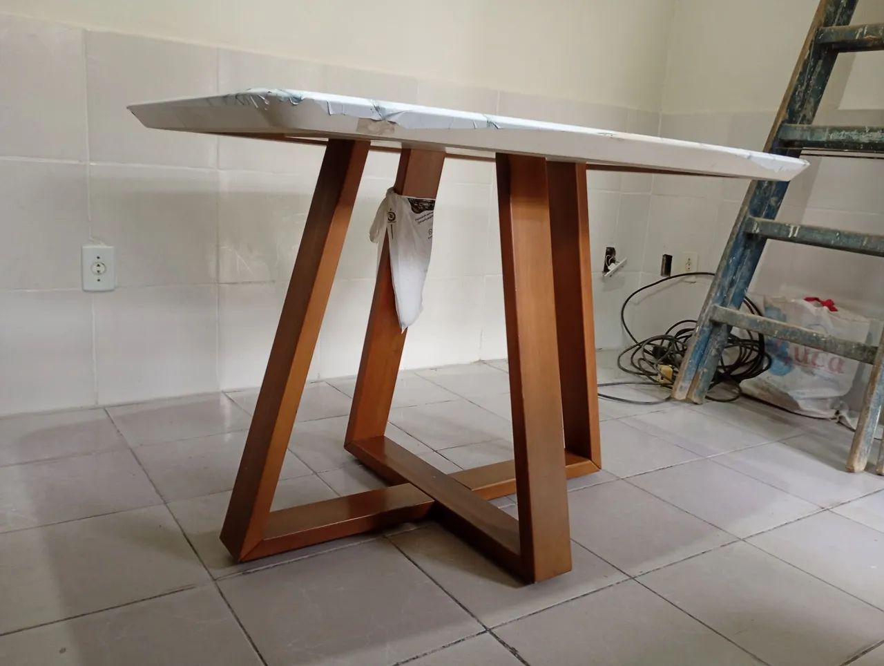 Mesa com 4 cadeiras  - Foto 4