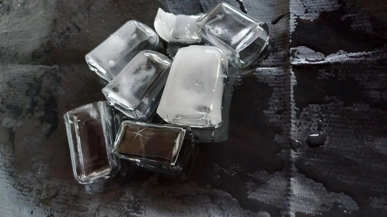 Máquina de gelo - Economize e comece a fazer dinheiro  - Foto 4