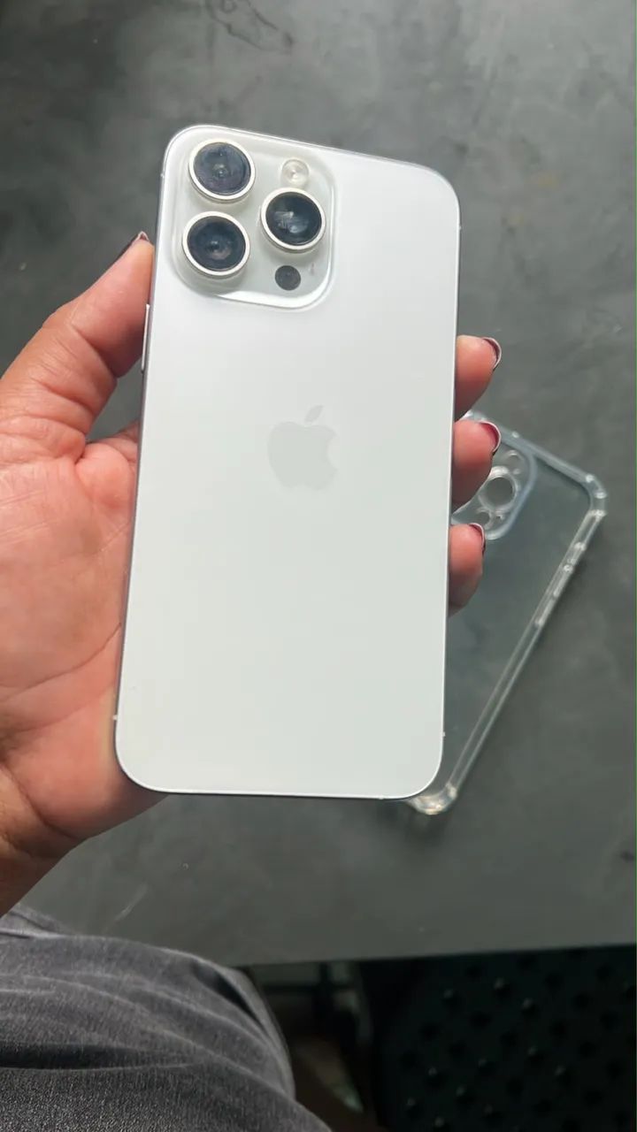 iPhone 15 pro max 256 gigas BRANCO