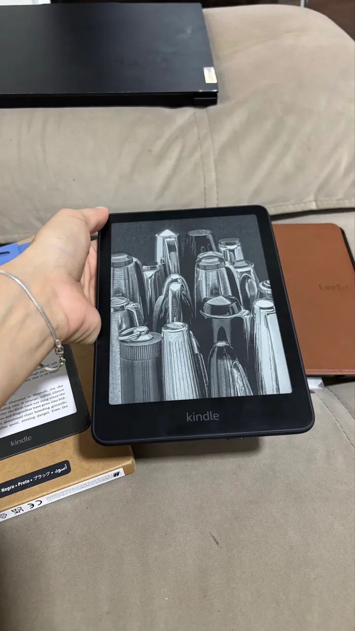 Kindle Paperwhite 16GB (12ª Geração) - Sem marcas de uso + Capa