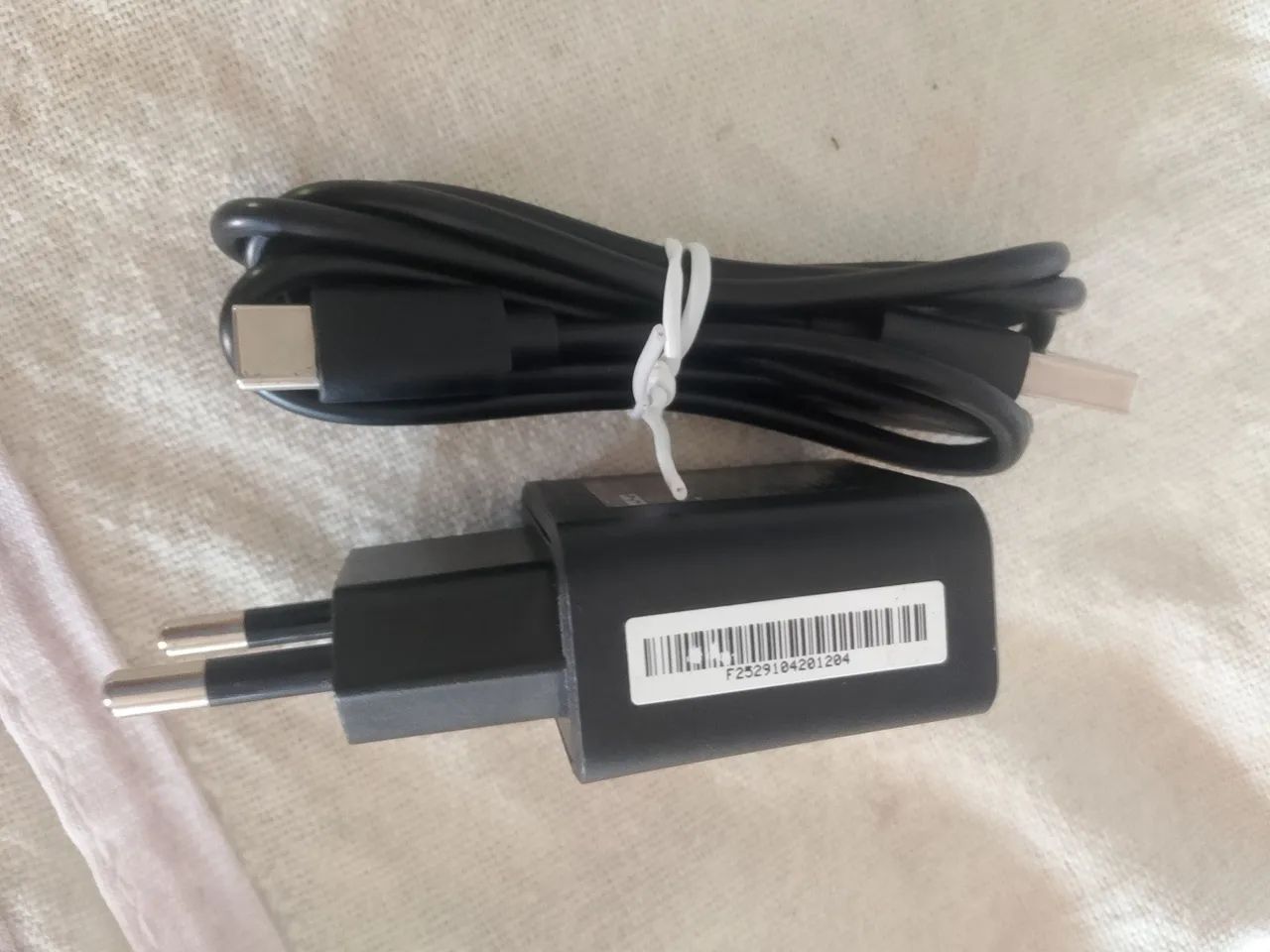 Vende-se carregador tipo C original 