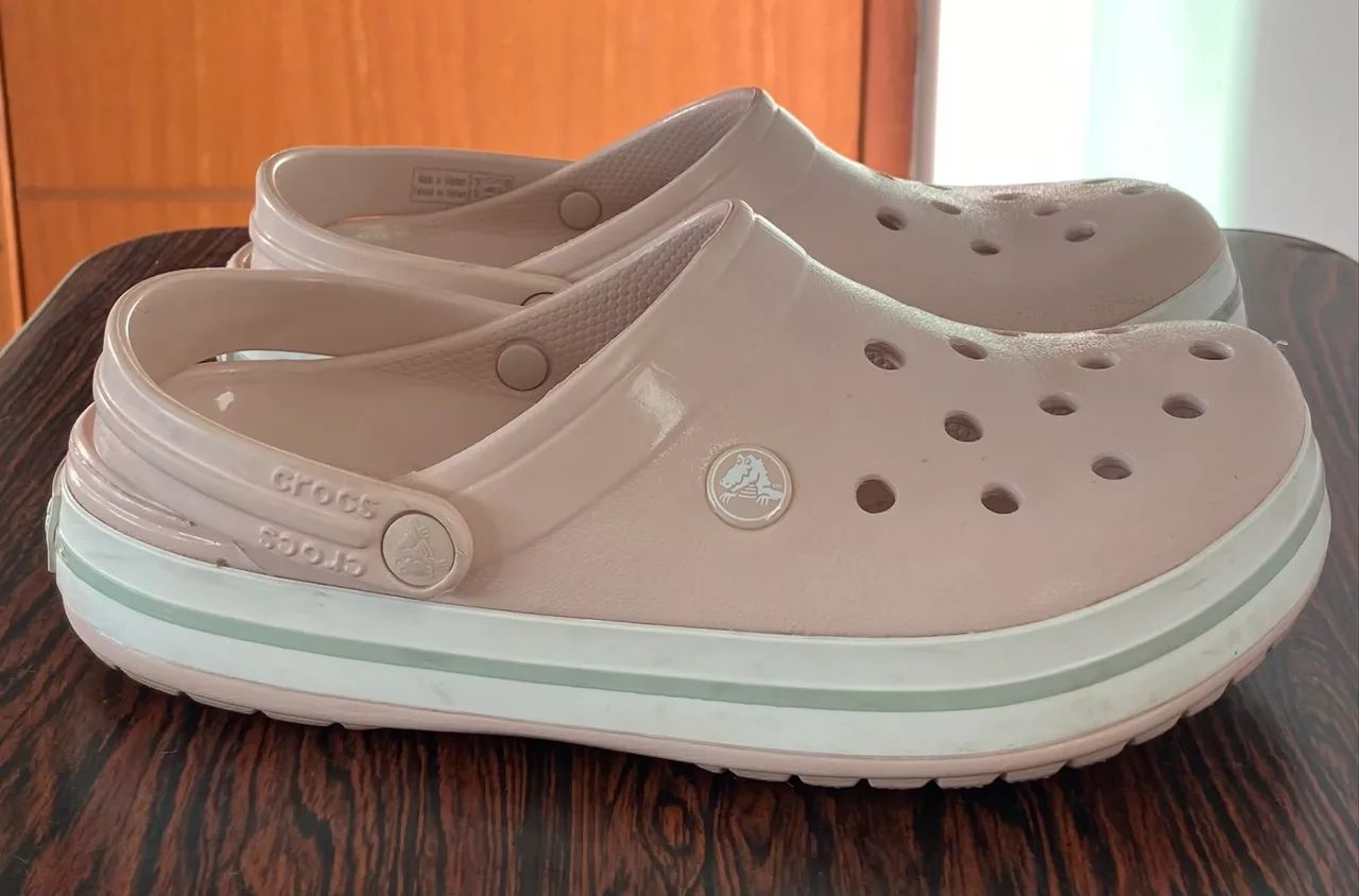 Crocs original rosa claro, tamanho 36 - Foto 2