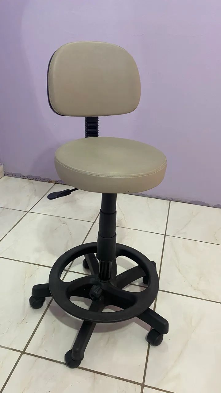 Cadeira giratória para recepção/ Escritório  - Foto 3