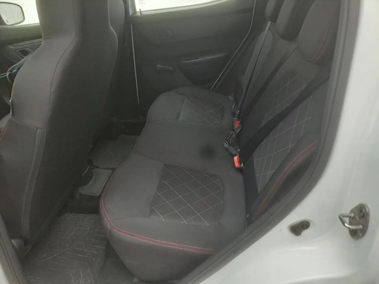 Renault Kwid 1.0 Zen, foto 17 de 18
