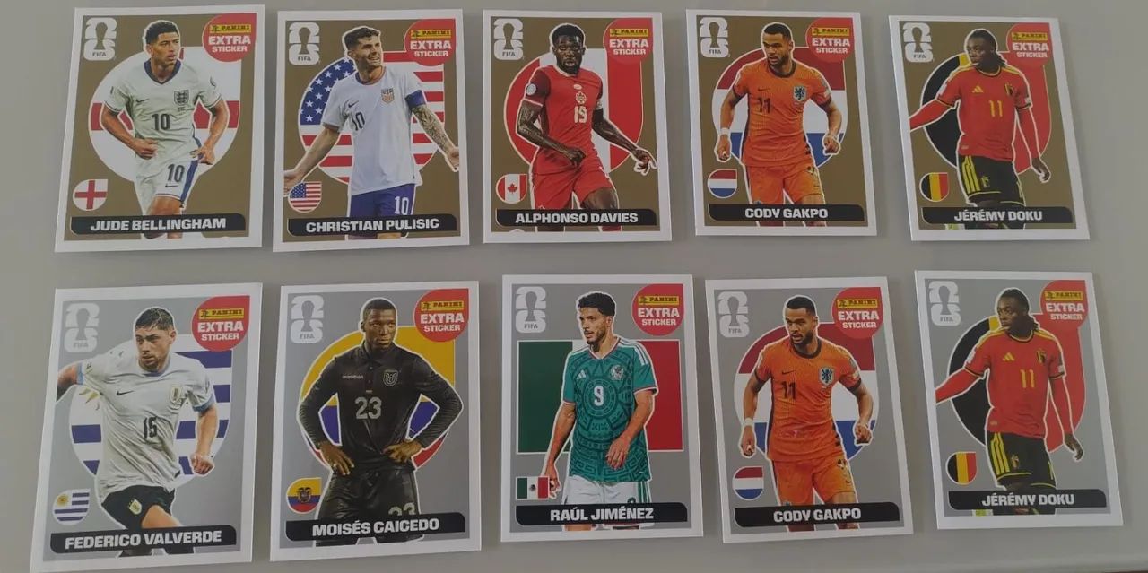 Figurinhas legends 2026 prata e ouro