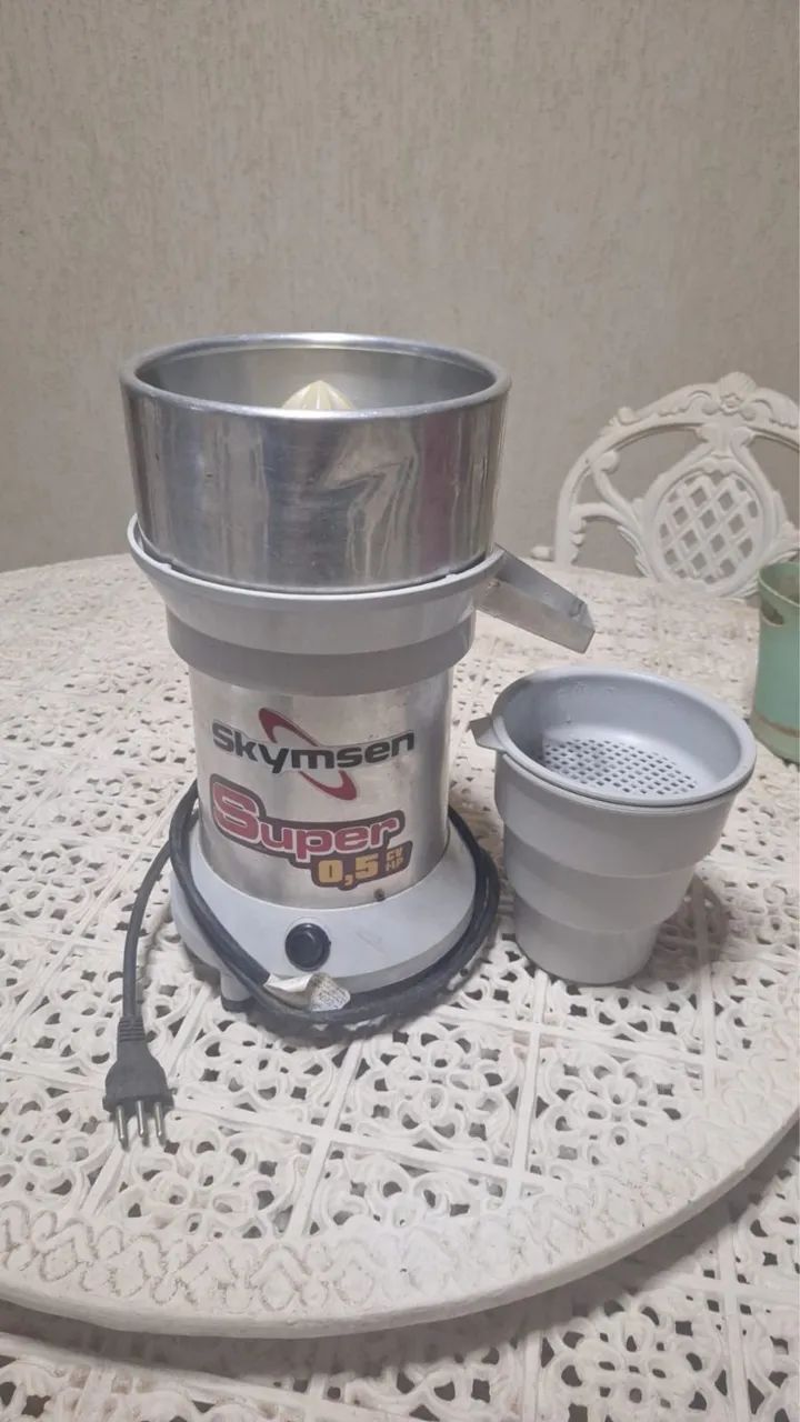 EXTRATOR/ESPREMEDOR DE SUCO PROFISSIONAL 