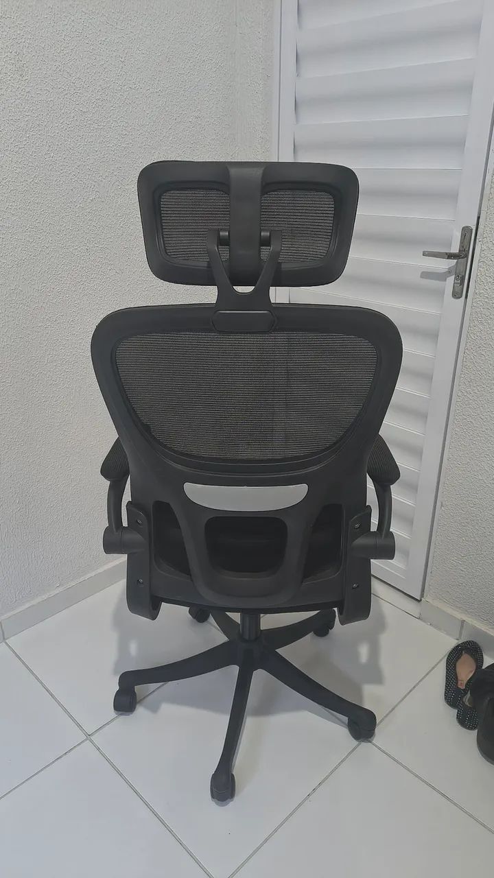 Cadeira de escritório em estado de nova - Foto 3