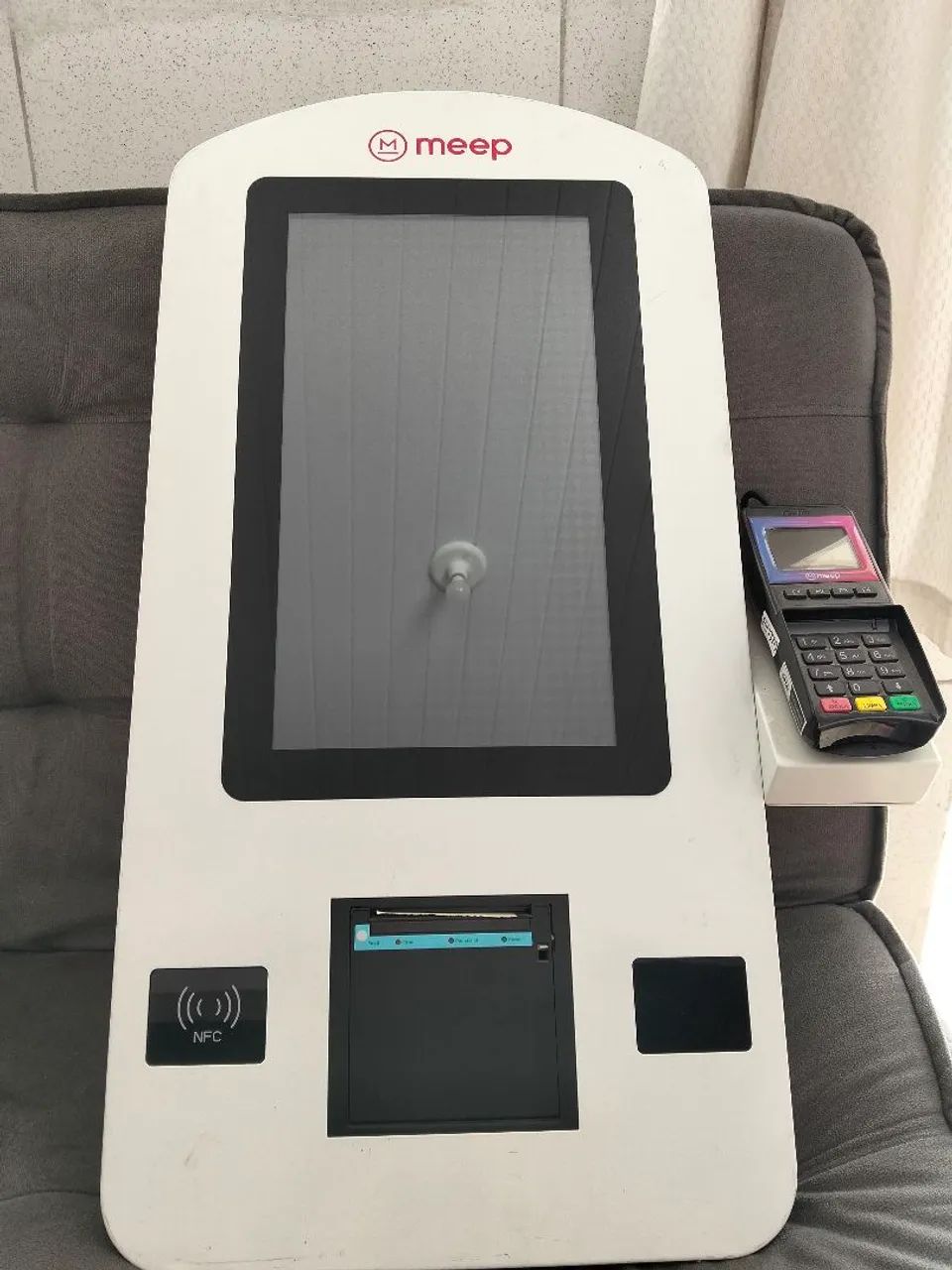 Vendo totem auto atendimento 