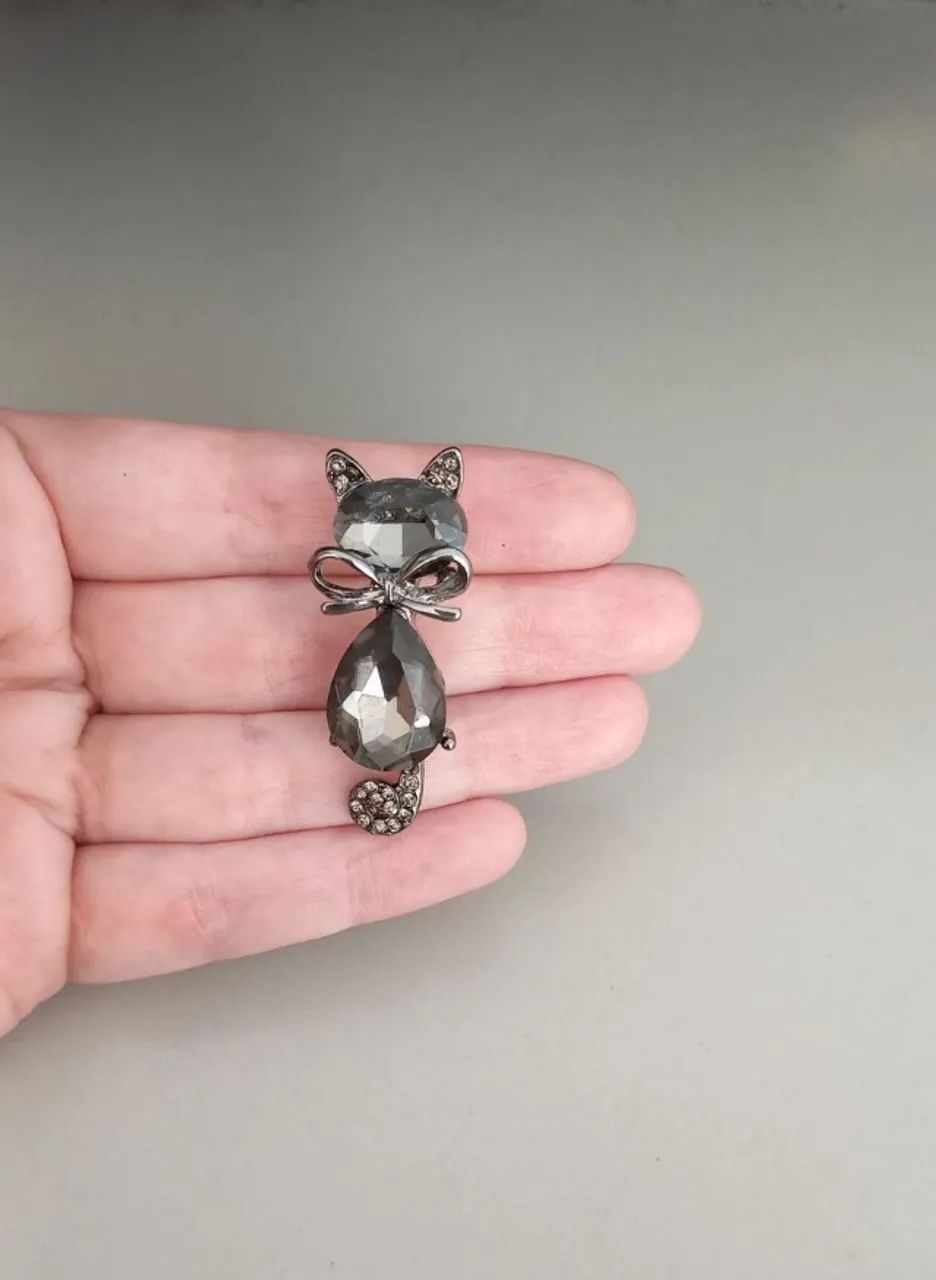 Broche de Gato Pedra Cristal Escuro (novo) - Foto 2
