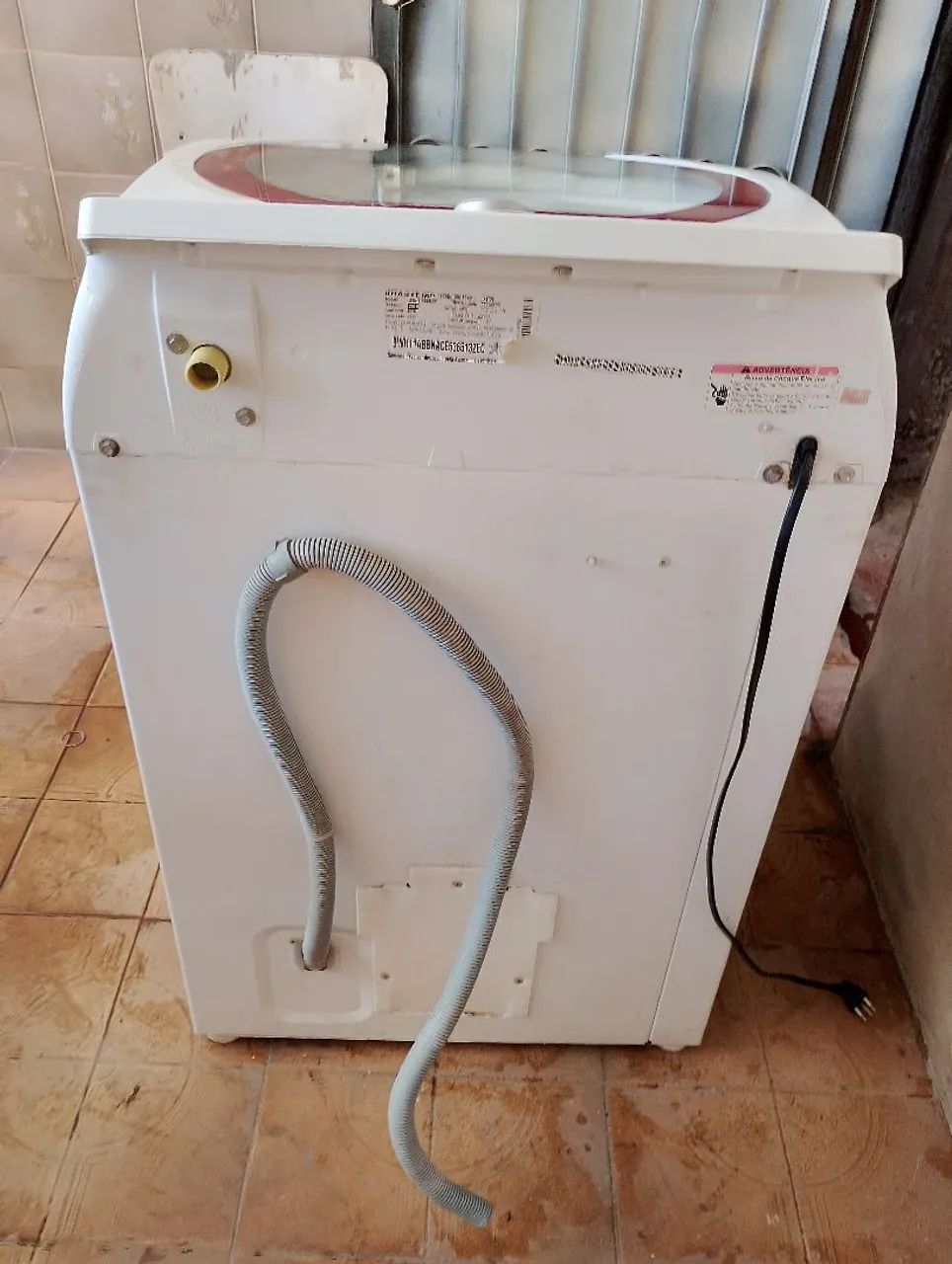 Vendo lava roupa Brastemp 11kg bem conservada funcionando perfeitamente bem  - Foto 3