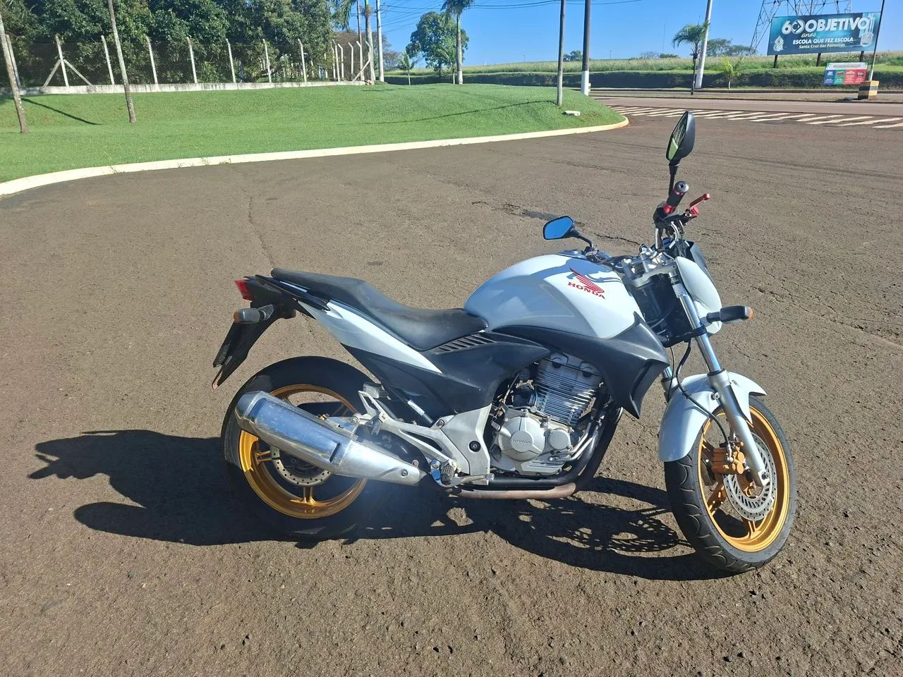 Vendo Cb300r 2012 - Foto 4