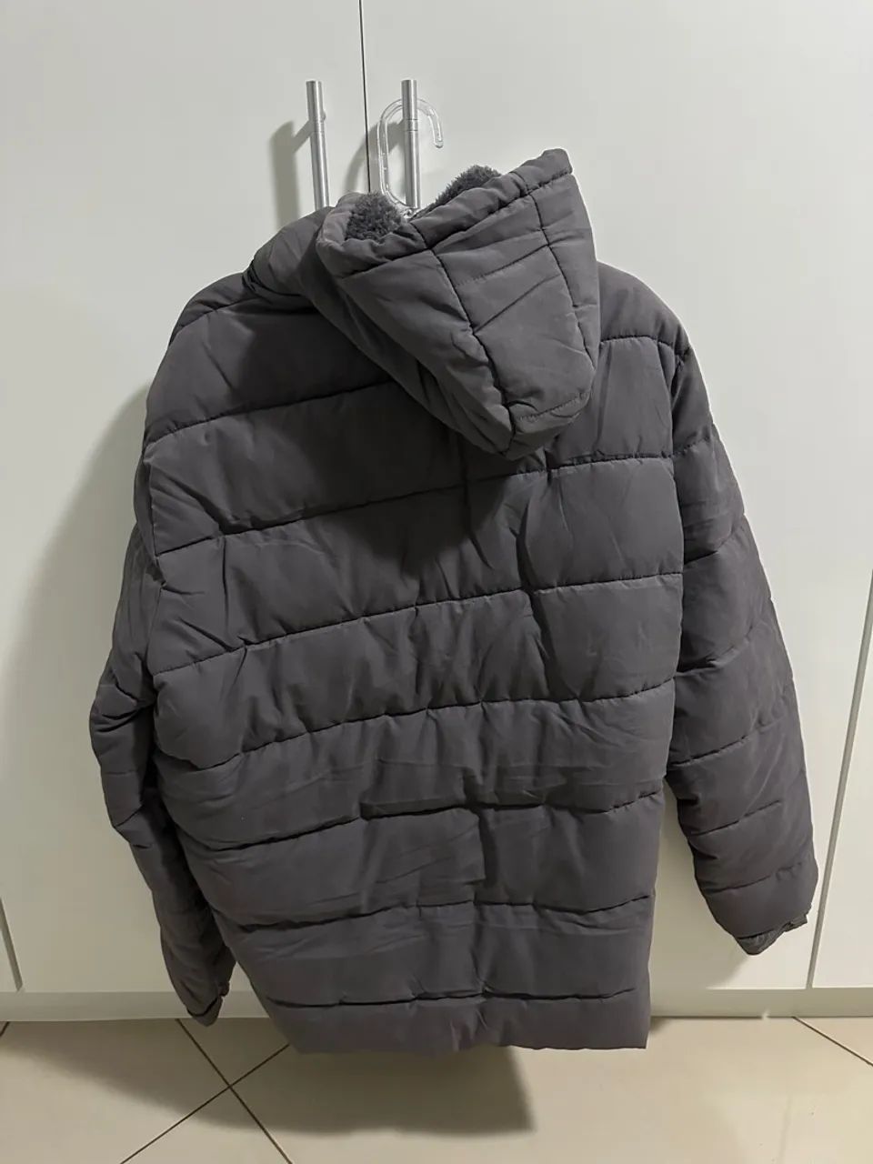 Jaqueta puffer cinza  - Foto 2