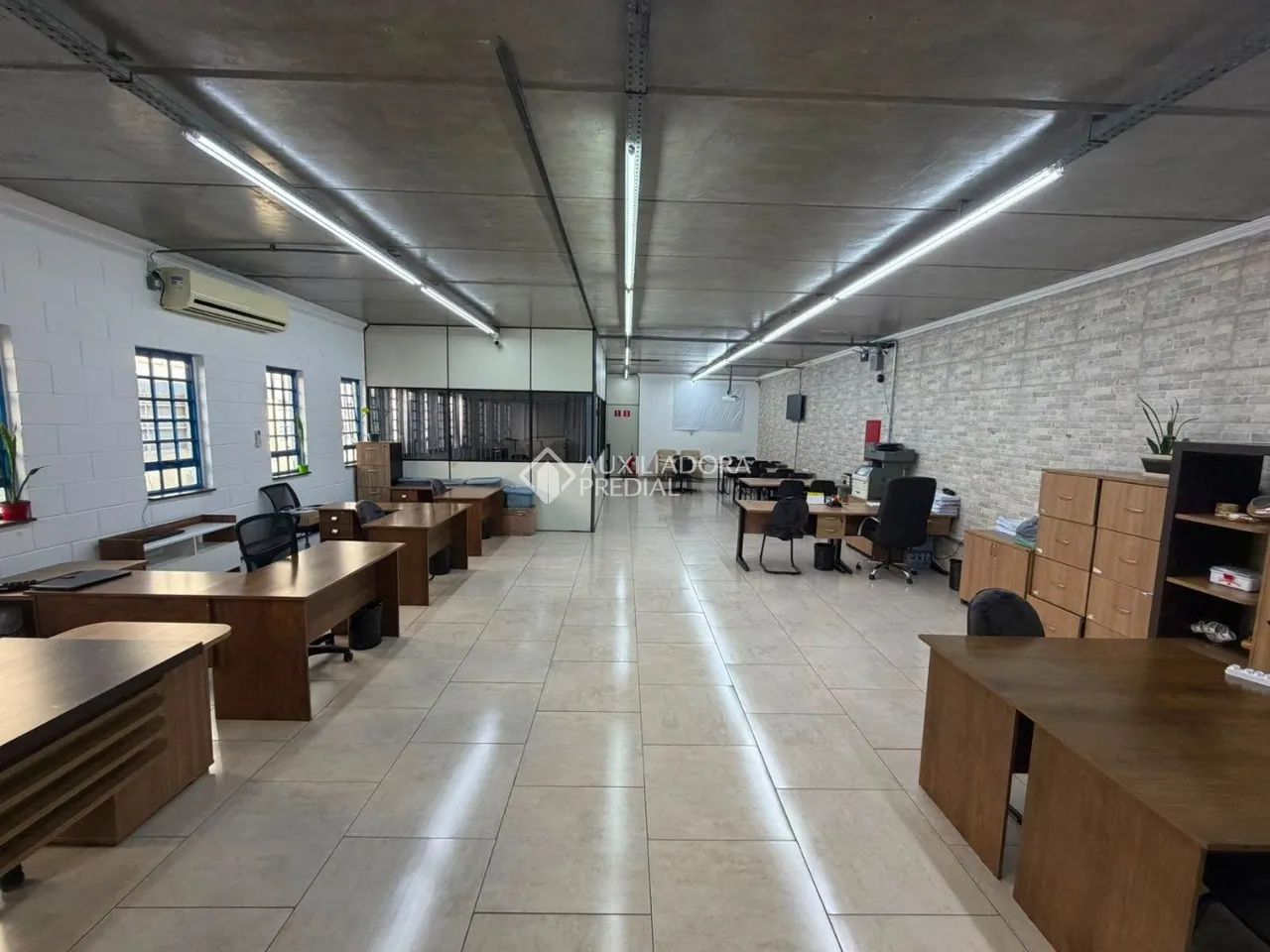 Excelente prédio comercial para locação no Centro de Diadema