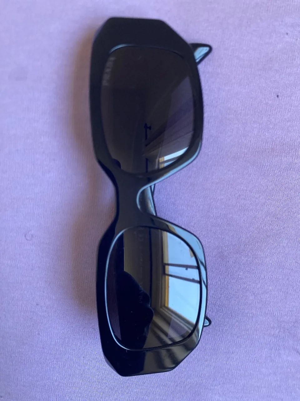 Óculos de sol Prada Symbole (modelo SPR 17W-F)