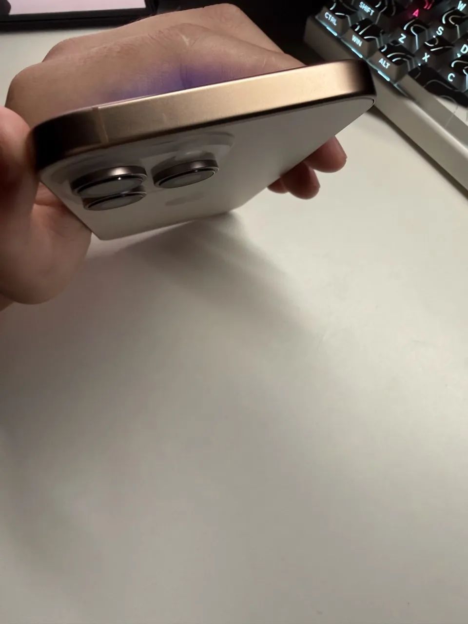 iPhone 16 Pro Max - Foto 5