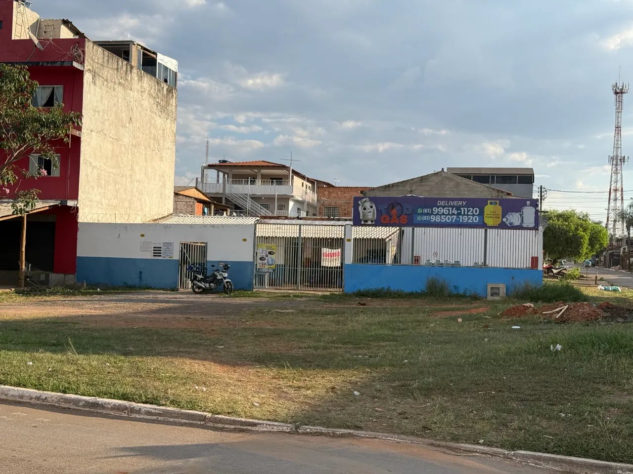 IMÓVEL À VENDA - 400 m² DE ESQUINA | RENDA COM ALUGUÉIS  - Foto 2