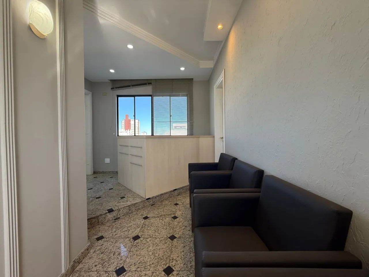 SALA COMERCIAL PARA LOCAÇÃO NO CENTRO - Foto 4
