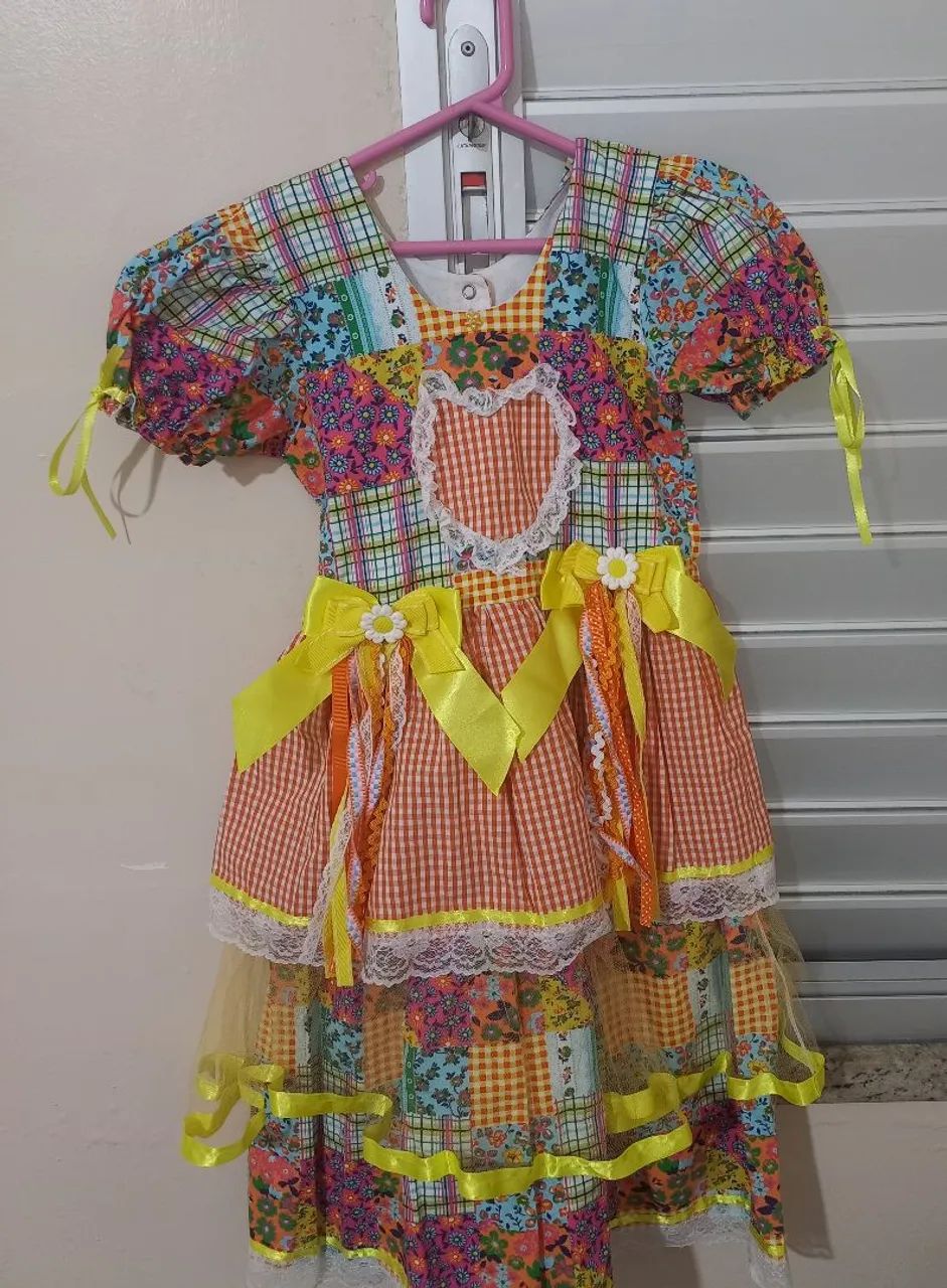 VESTIDO JUNINO 6 ANOS , DE ALGODÃO COM FORRO.