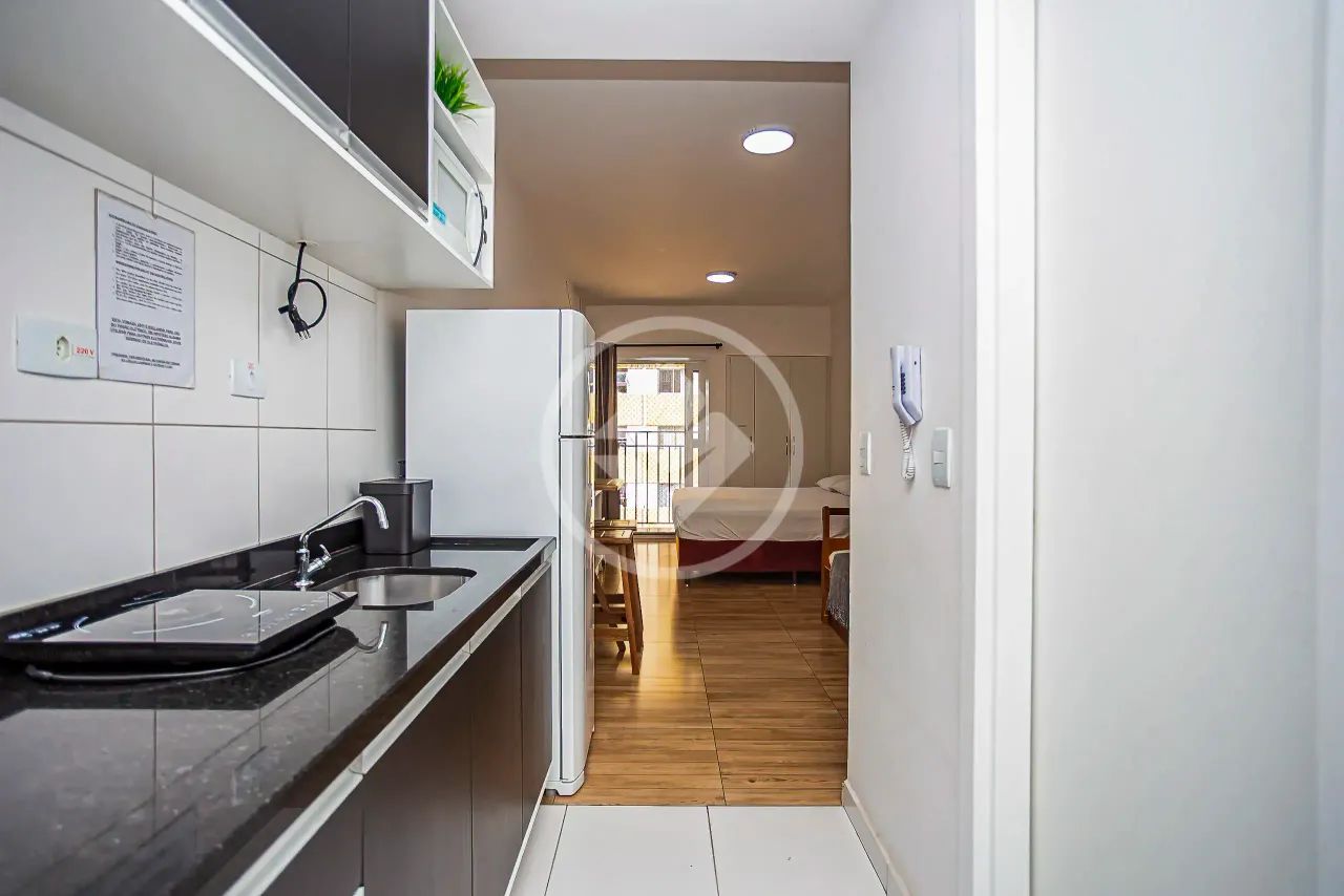 Studio mobiliado com 28 m² no Centro de Curitiba - Living Smart Compact Residences codigo:
