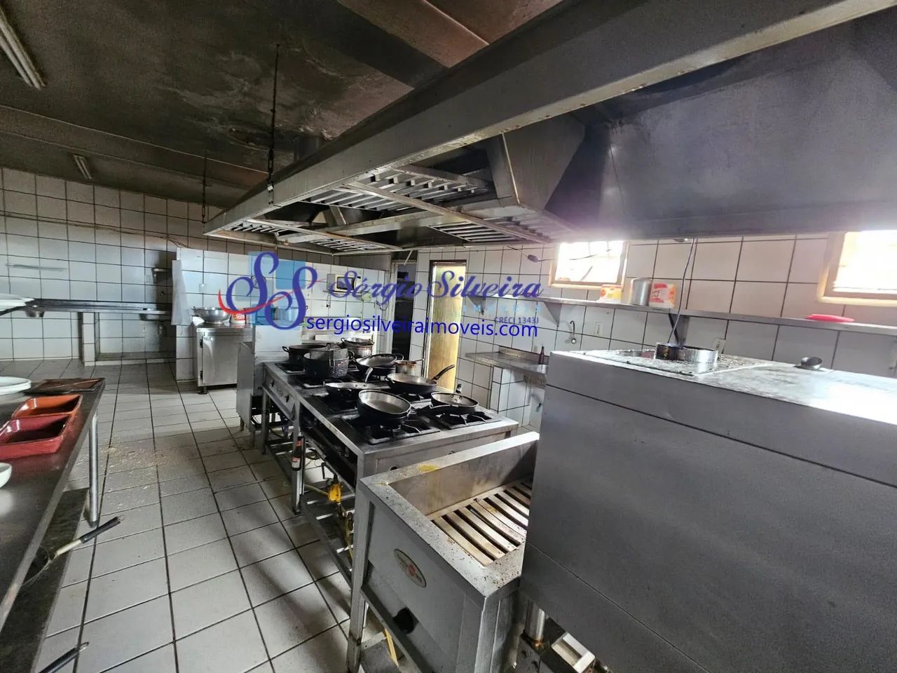 Ponto comercial em avenida principal no Porto das Dunas - Foto 7