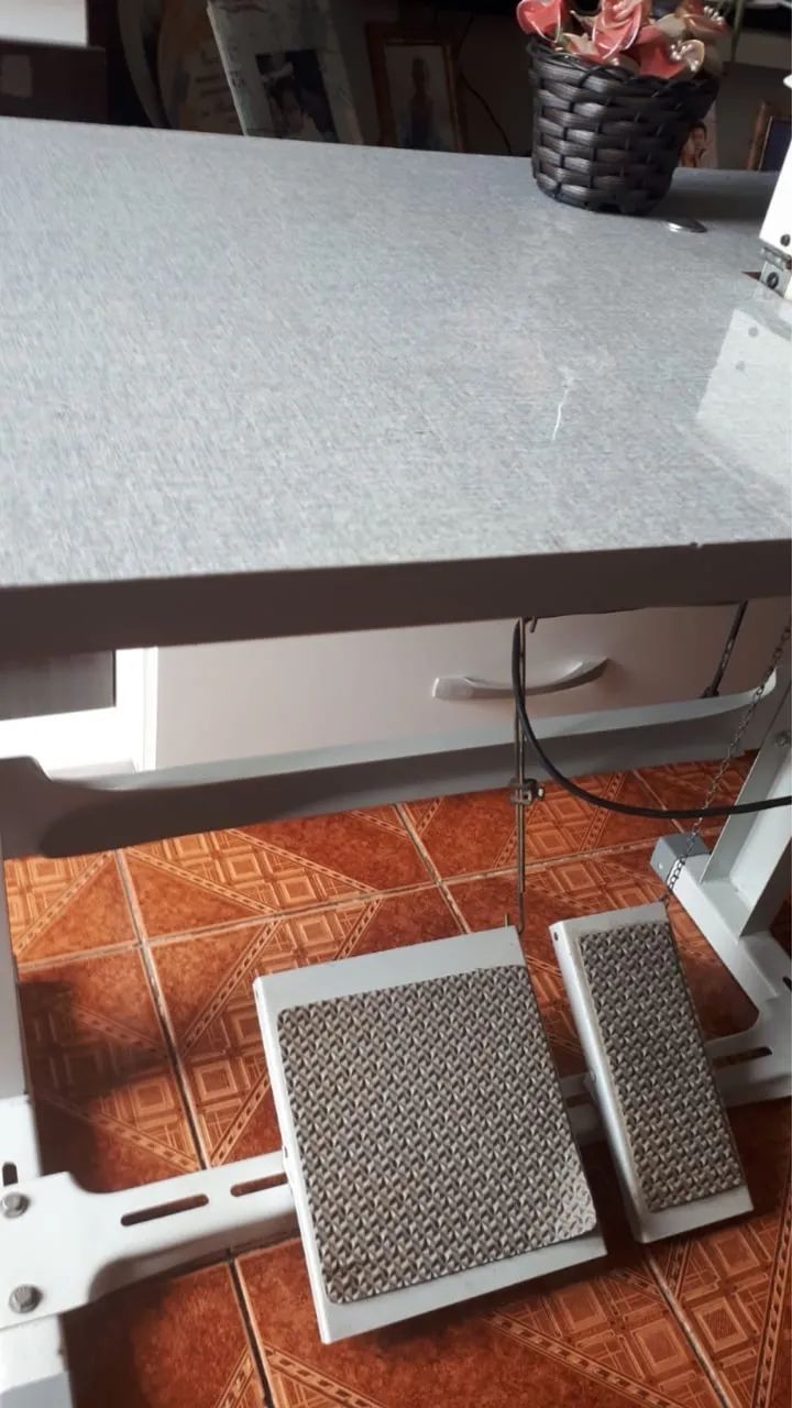 Vendo máquina de costura debrum Bracob   - Foto 5