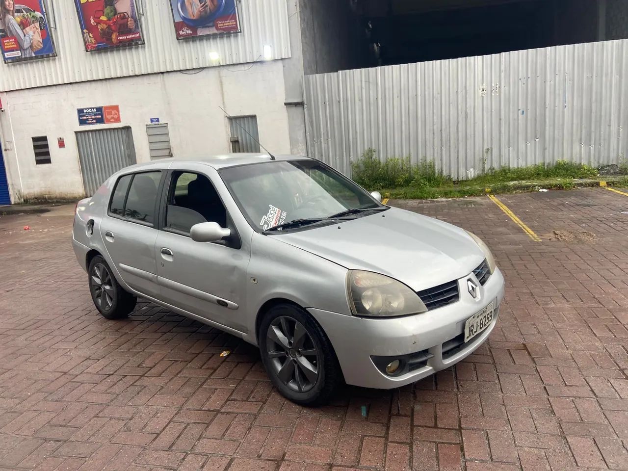 Renault Clio Clio Sed. Privilège Hi-Flex 1.6 16V 4p 2008