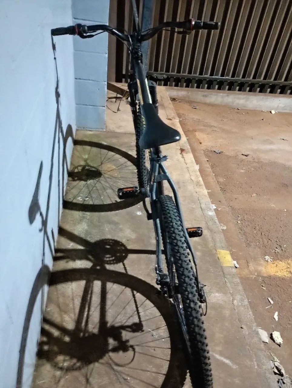 Vendo ou troco bicicleta - Foto 3