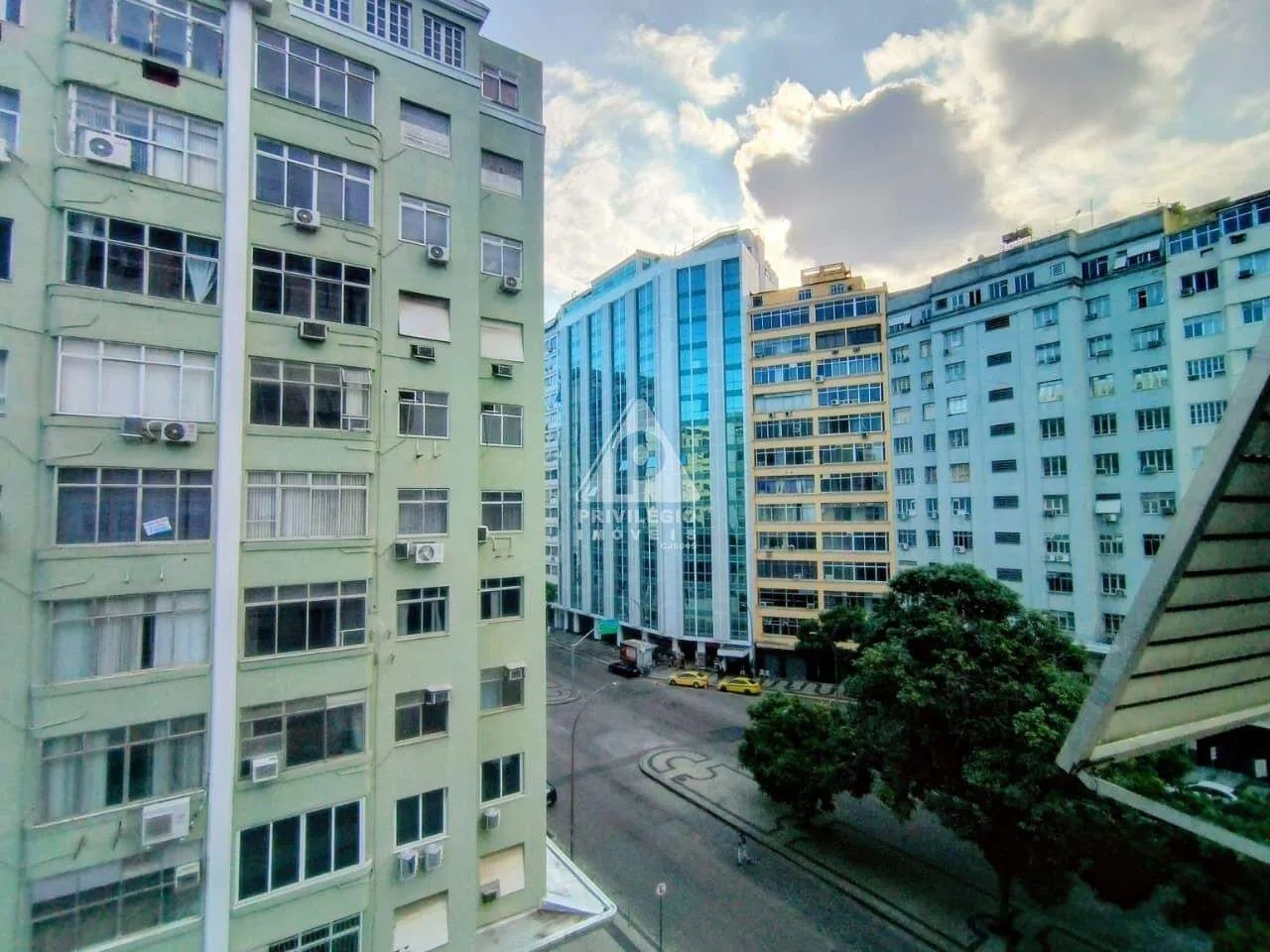 Imóvel em prédio misto, no Centro do Rio - Foto 2