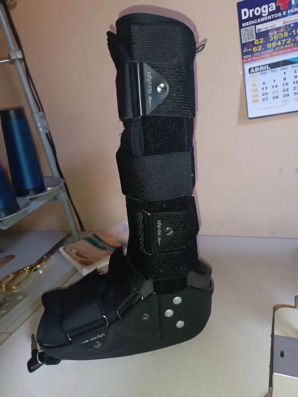 Vendo essa bota ortopédica.pouco tempo usada..